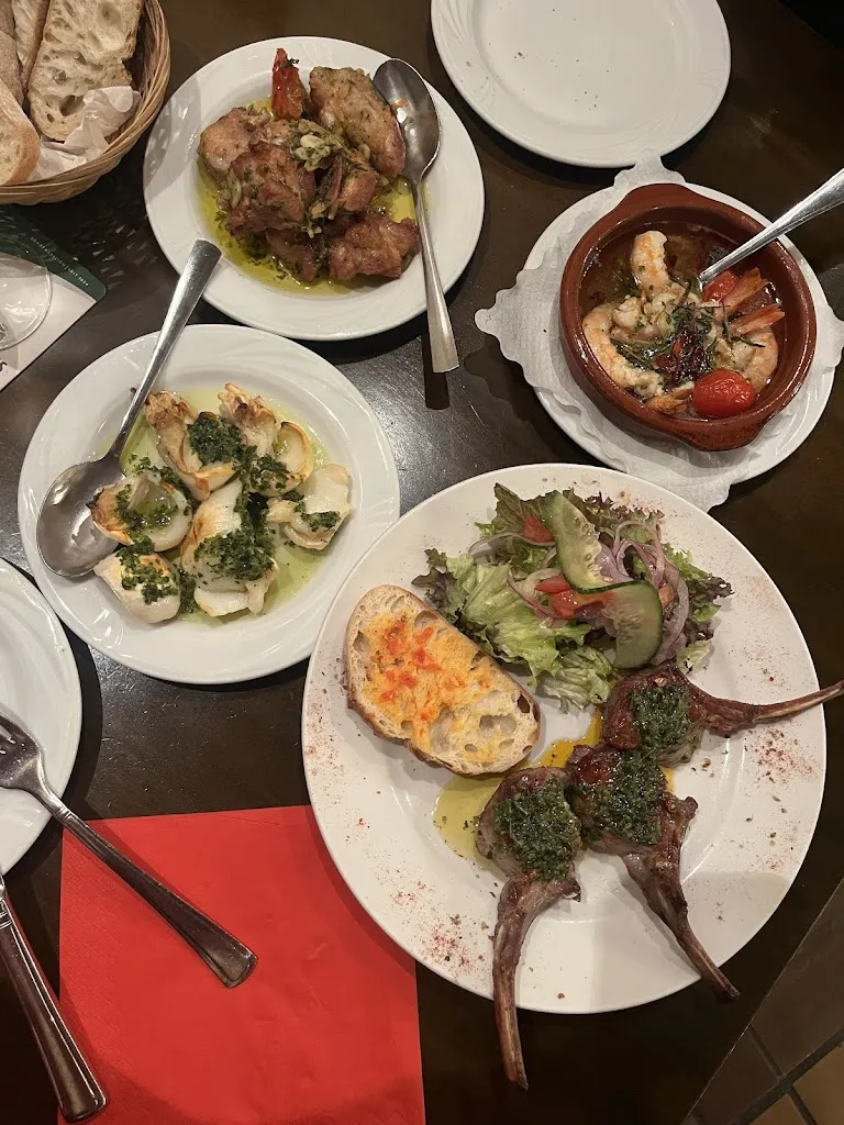 Restaurant Tapas_Unna_slider_image_3