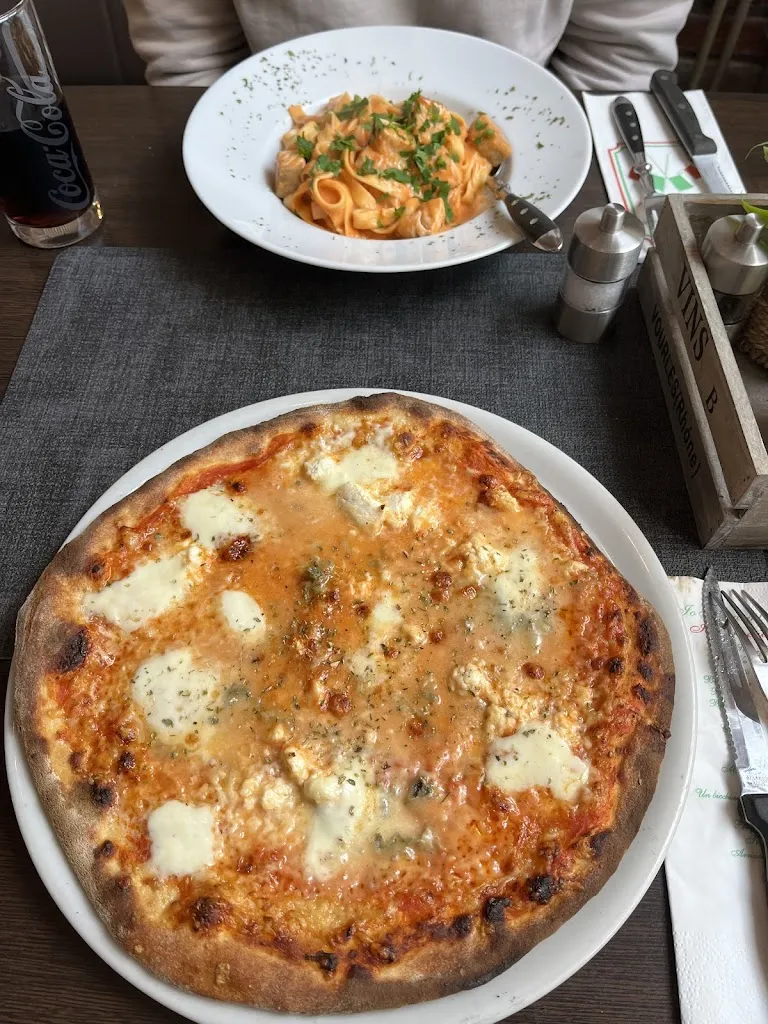 Pizzeria Michelone_Weeze_slider_image_2