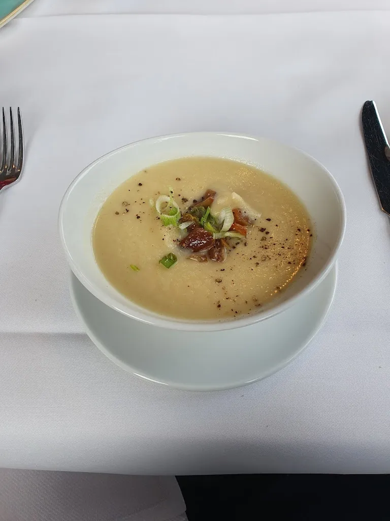 Helmut v L_Restaurant vis-à-vis_Weeze_review