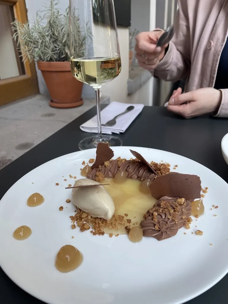 Stefan Thaenert_Schmits Weinbar_Witten_review