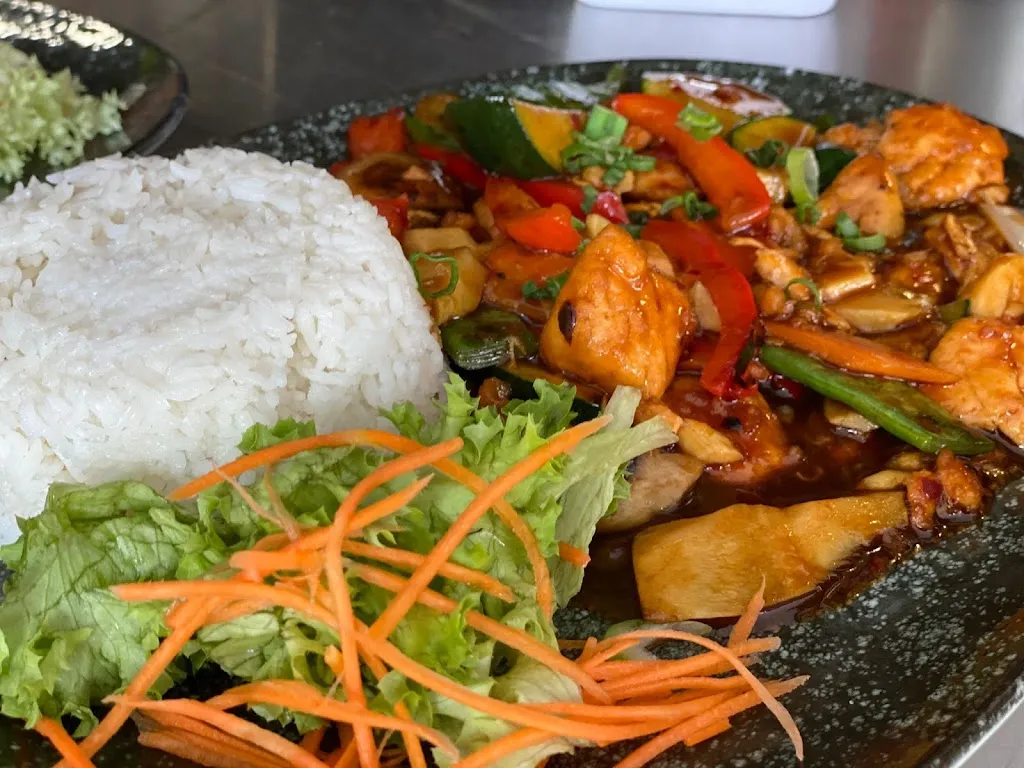 Mangold Würselen Asian Pacific Cuisine_Würselen_slider_image_3