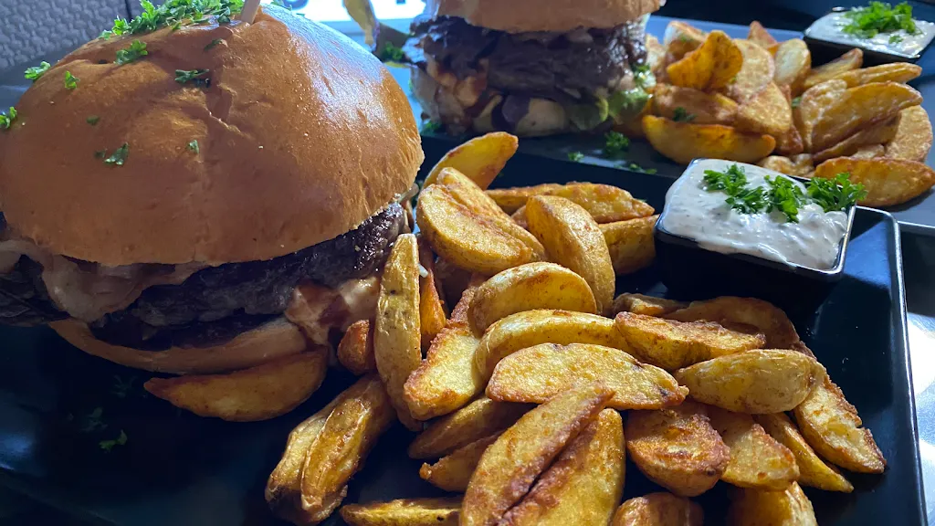 Esito Burger and More_Wipperfürth_slider_image_3