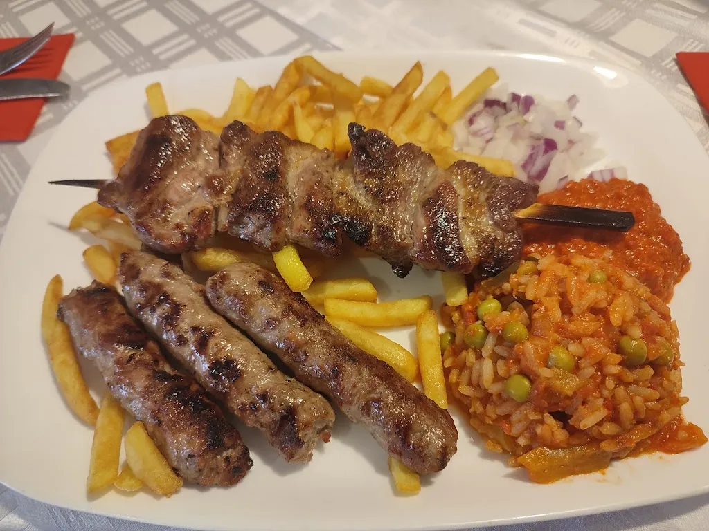 Reinhard Miesauer_Gaststätte Hillenbrand_Gersthofen_avis