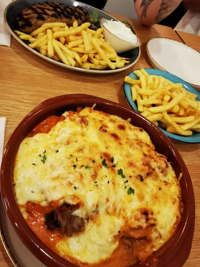 Lionz_B04_Restaurant Mykonos_Willich_avis