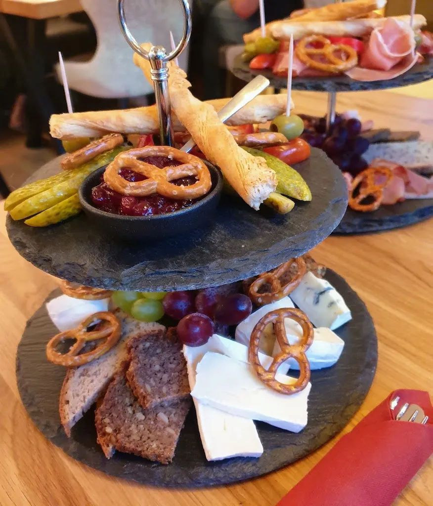 WE i NECK_Altenahr_slider_image_2