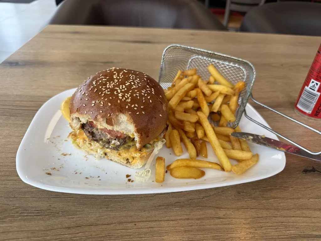 Restaurant B9 Grill_Breisig_slider_image_2