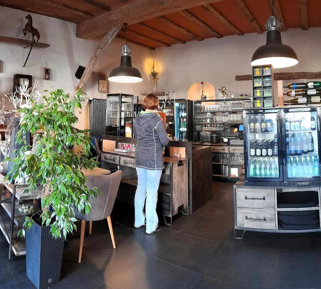 Kelterhaus am Schloss restaurant in Ayl