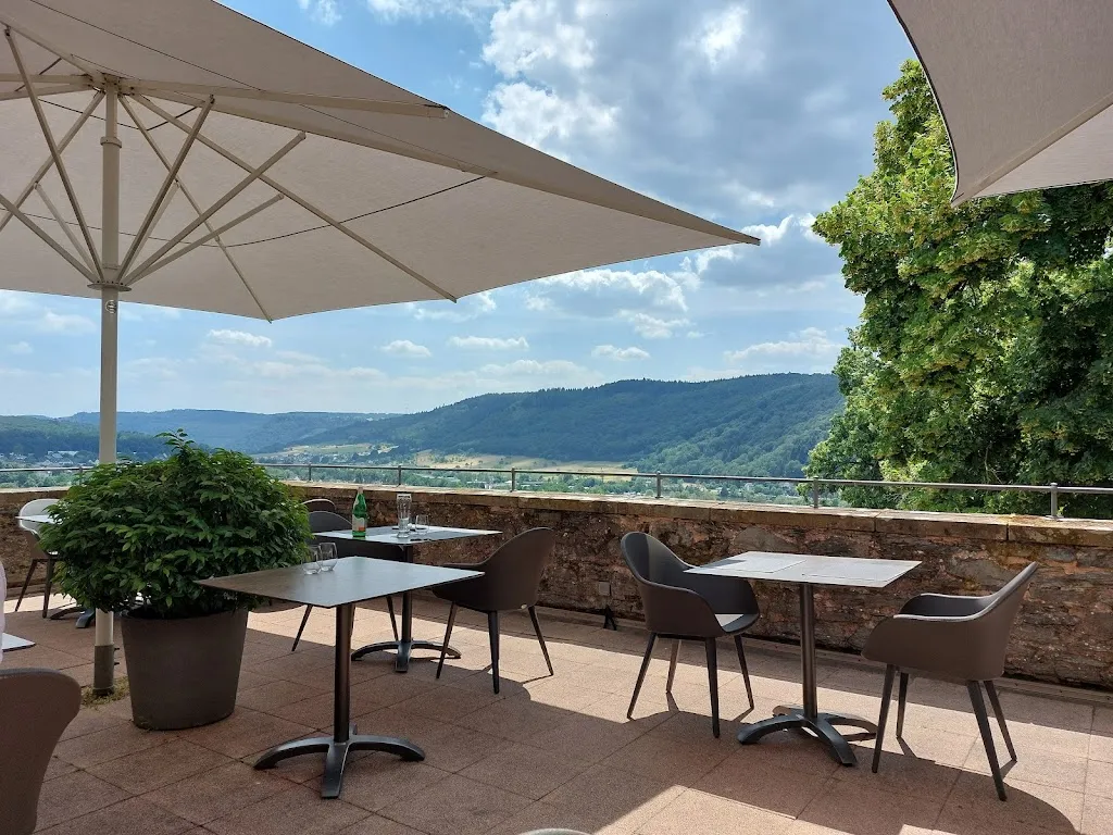 Burgrestaurant di Vincenzo Di Tuoro restaurant in Saarburg