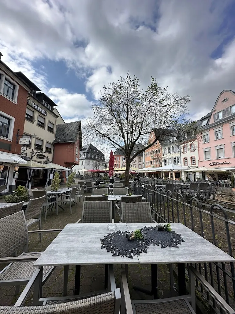 Restaurant Zum Wasserfall restaurant in Saarburg