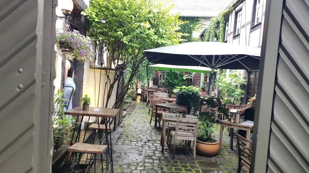 Weinhaus Merowingerhof_Andernach_slider_image_3