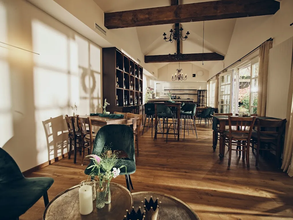 Weinstube & Vinothek - Winzerhof Körtgen_Neuenahr-Ahrweiler_slider_image_1