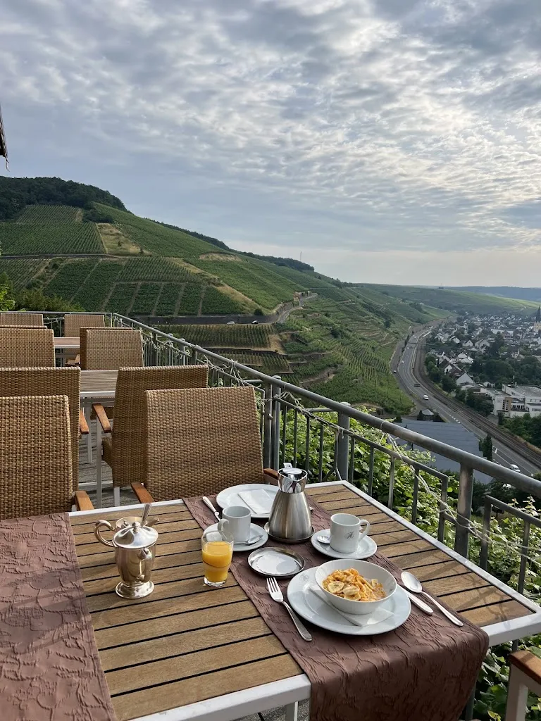 Jon Lotut_Hotel & Restaurant Hohenzollern_Neuenahr-Ahrweiler_review