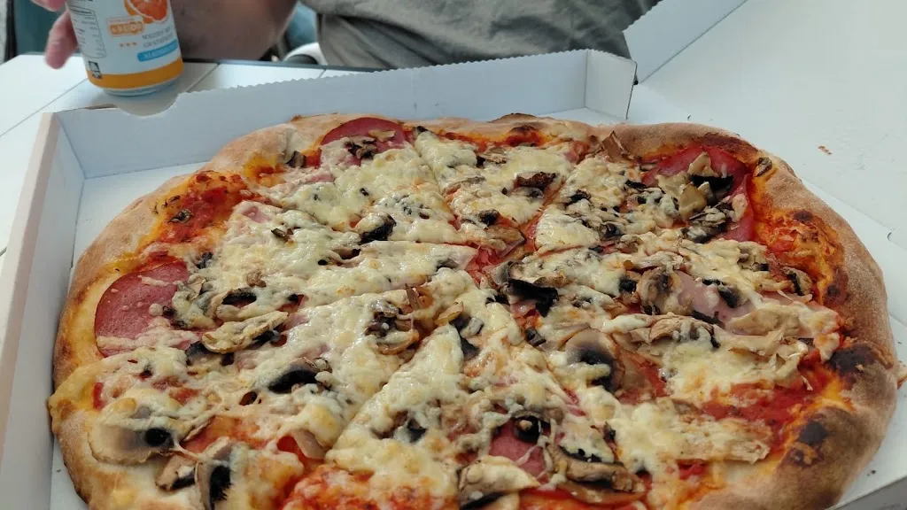 Baris Döner Pizzahaus & Louge_Billigheim-Ingenheim_slider_image_3