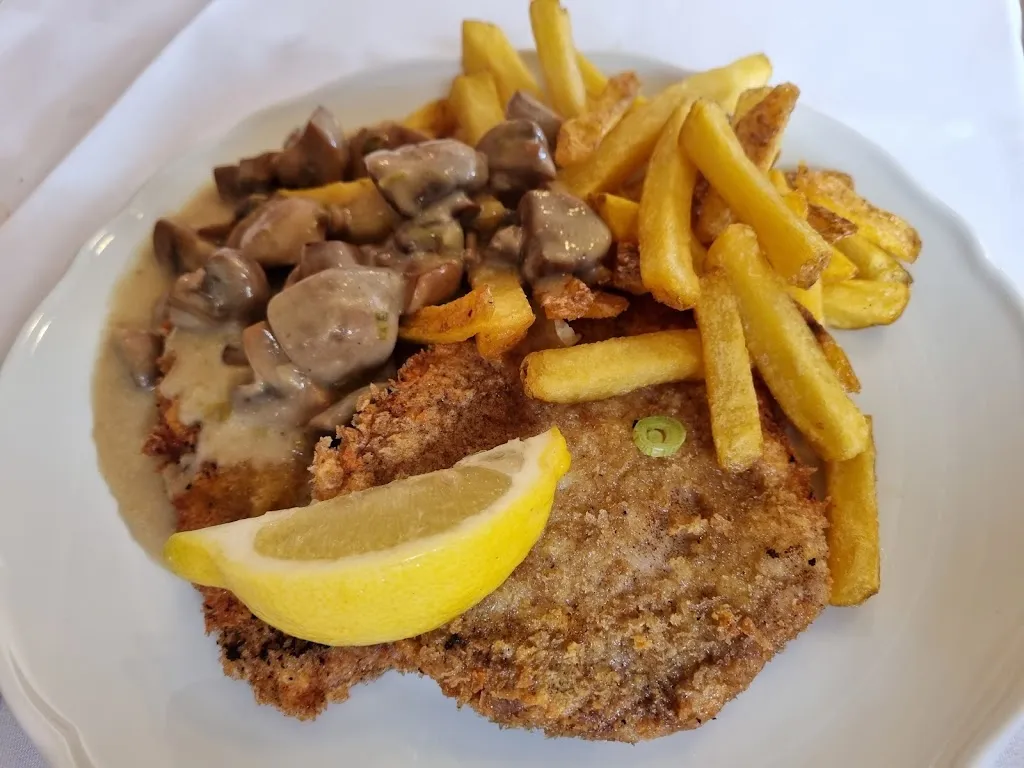 Restaurant Zur alten Kapelle_Birken-Honigsessen_slider_image_3