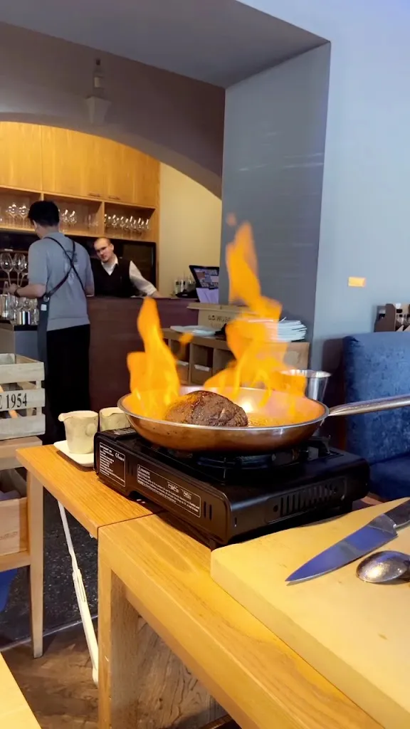 Maryam Qassim_Restaurant Blauer Bock - München_München_review