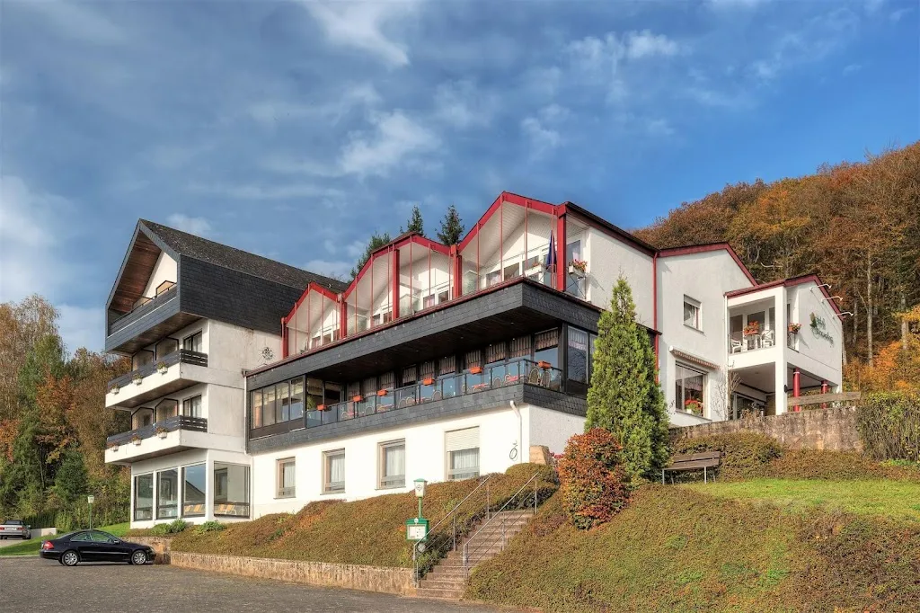 Waldhotel Sonnenberg restaurant in Bollendorf