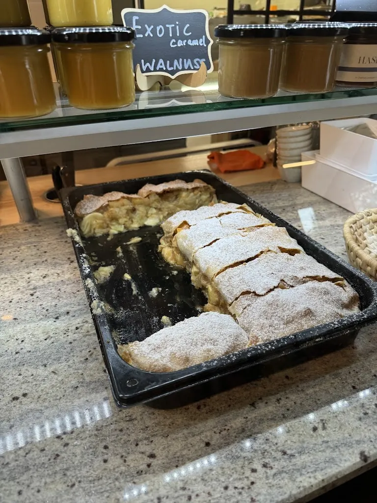 Sandra Liv_SK Confiserie&Weinbar 