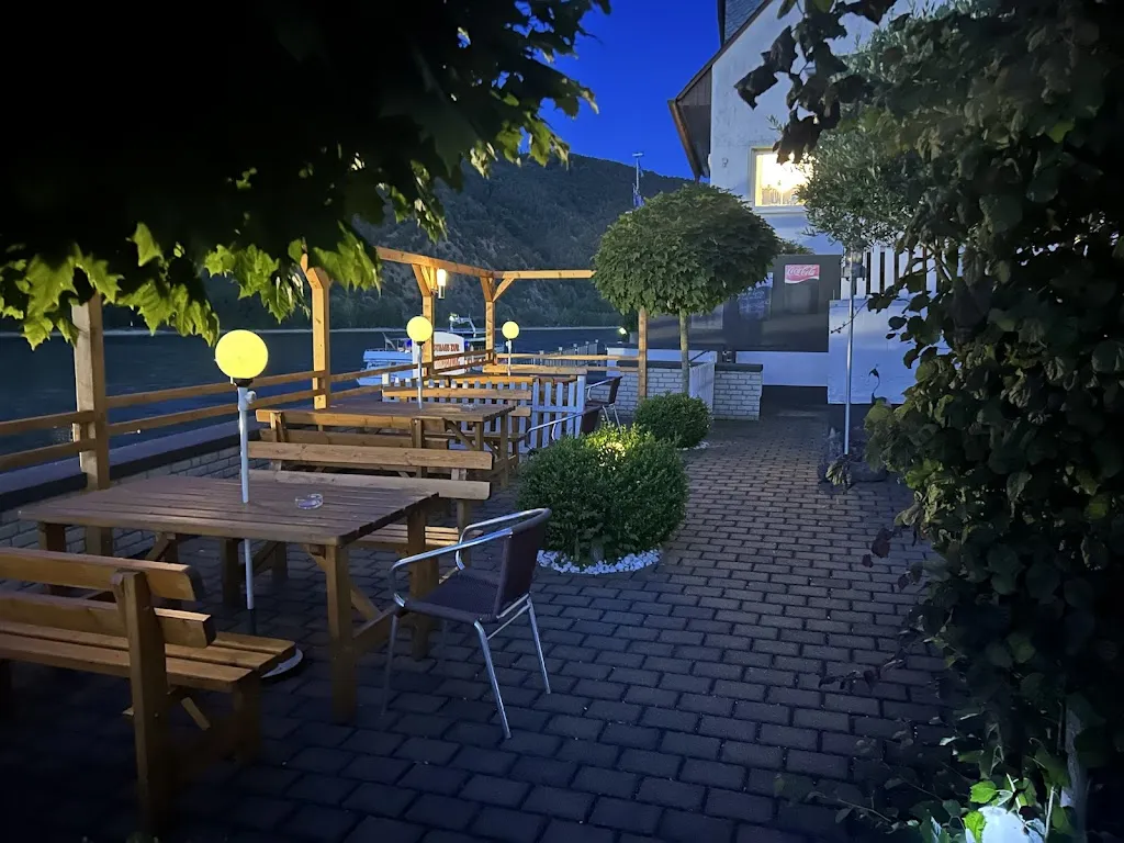 Gasthaus zur Marksburg restaurant in Spay