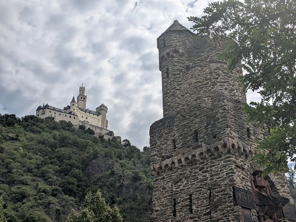 Steven Ludwig_Marksburg_Braubach_review