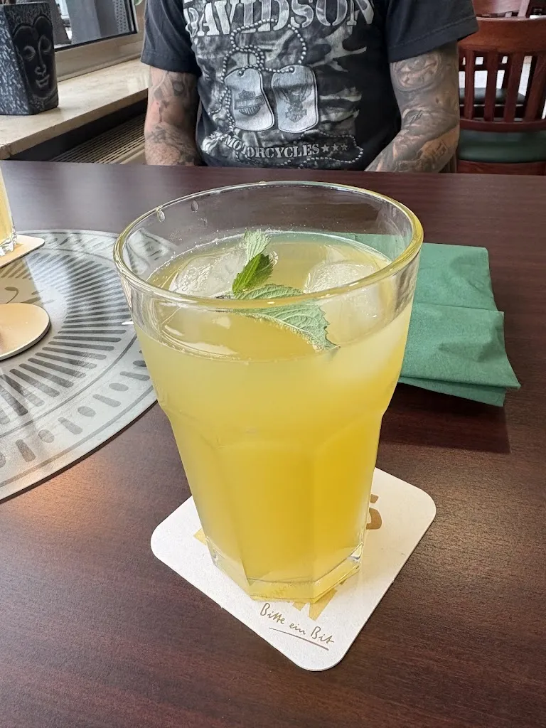 Michelle Krüger_Anako_Bornheim_review