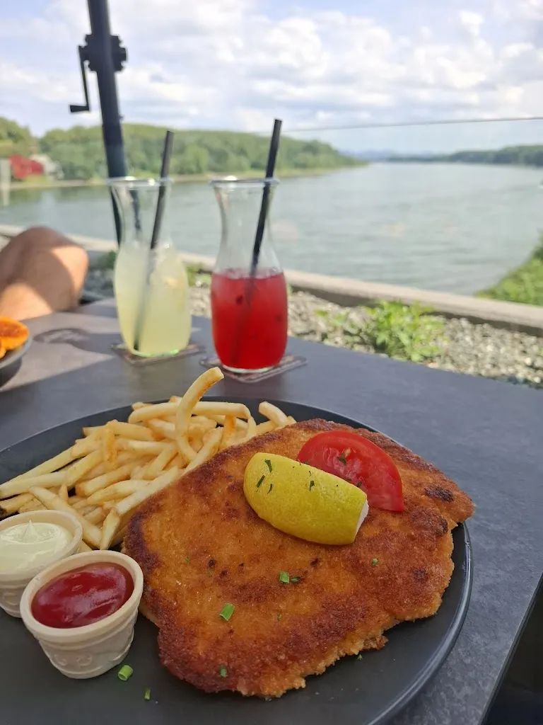 Rheinterrassen_Bornheim_slider_image_2