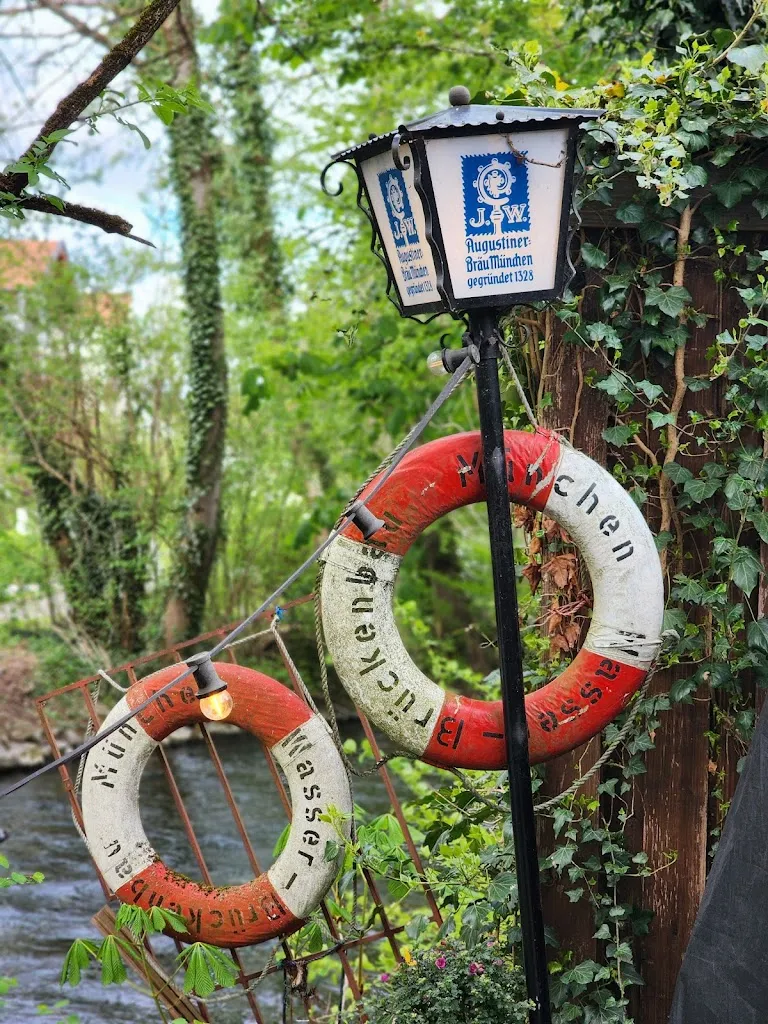 Eugene Haynes_Wilder Hirsch_Gräfelfing_review