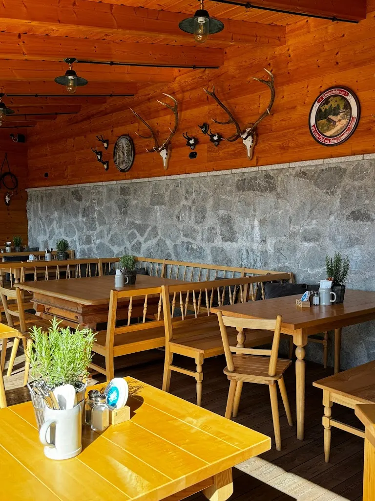 Gasthof Herzog Maximilian restaurant in Tegernsee