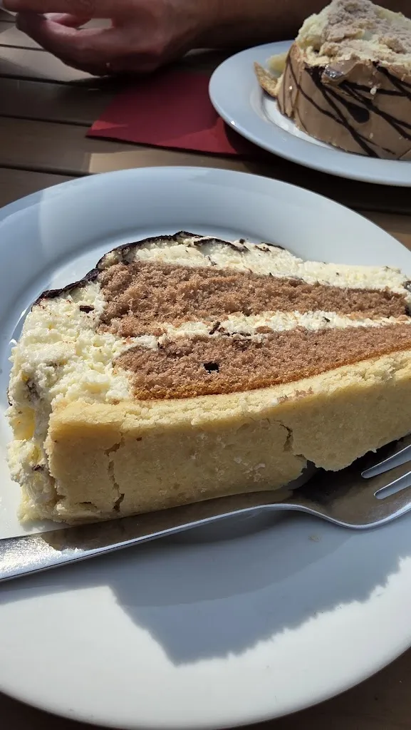 Jörg Conrad_Hofcafé Langenfelderhof_Mackenbach_review