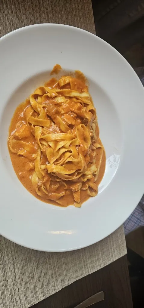 САНЧЕС КІТ І ВСЯКА ВСЯЧИНА_Luna Rossa Restaurant_Tegernsee_review