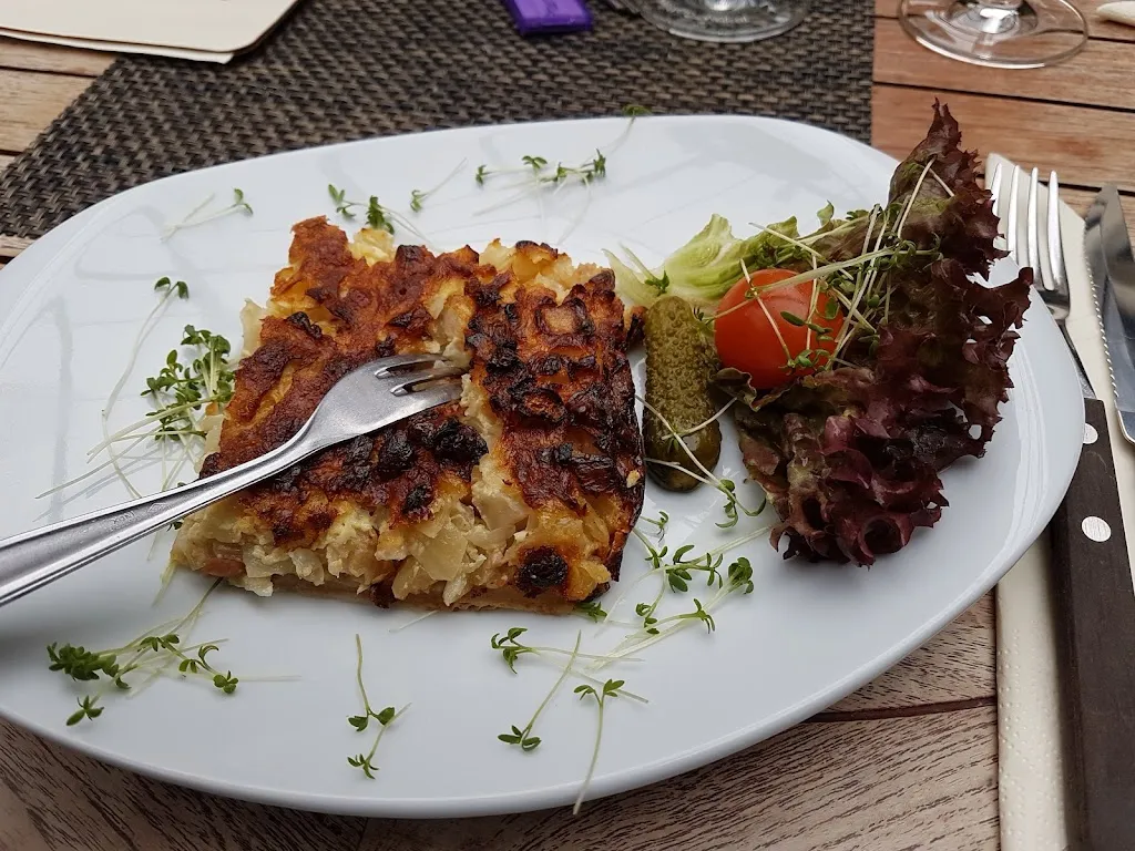 Hofgarten-Restaurant_Dernau_slider_image_2