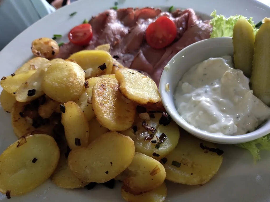 Hofgarten-Restaurant_Dernau_slider_image_3