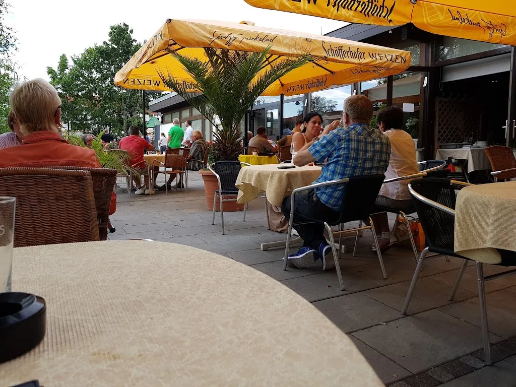 Sport und Festhalle zum Sillusstein restaurant in Dienheim