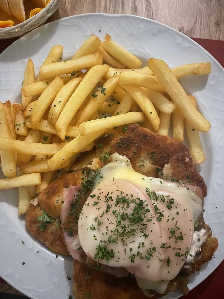 Menu_Landgasthaus Mutter Krauss: Traditionelle Deutsch-Hessische Küche & Großer Biergarten_Taunus_image_3