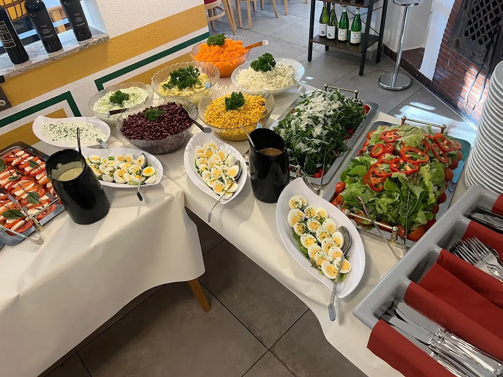 Landgasthaus Mutter Krauss: Traditionelle Deutsch-Hessische Küche & Großer Biergarten_Taunus_slider_image_2