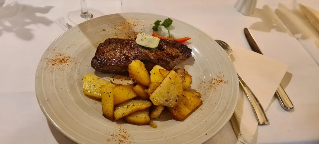 Restaurant & Pizzeria Tennisclub Schwalbach_Taunus_slider_image_2