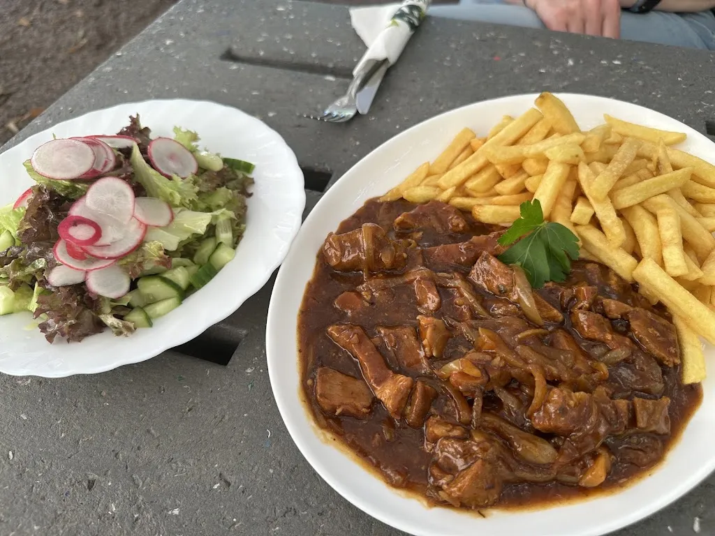 K. Schick_Waldgaststätte Friedensdenkmal_Edenkoben_review