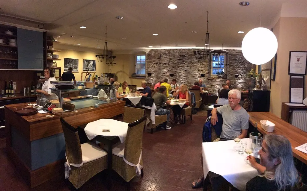 Winery Borchert - Restaurant - Apartments_Ediger-Eller_slider_image_1