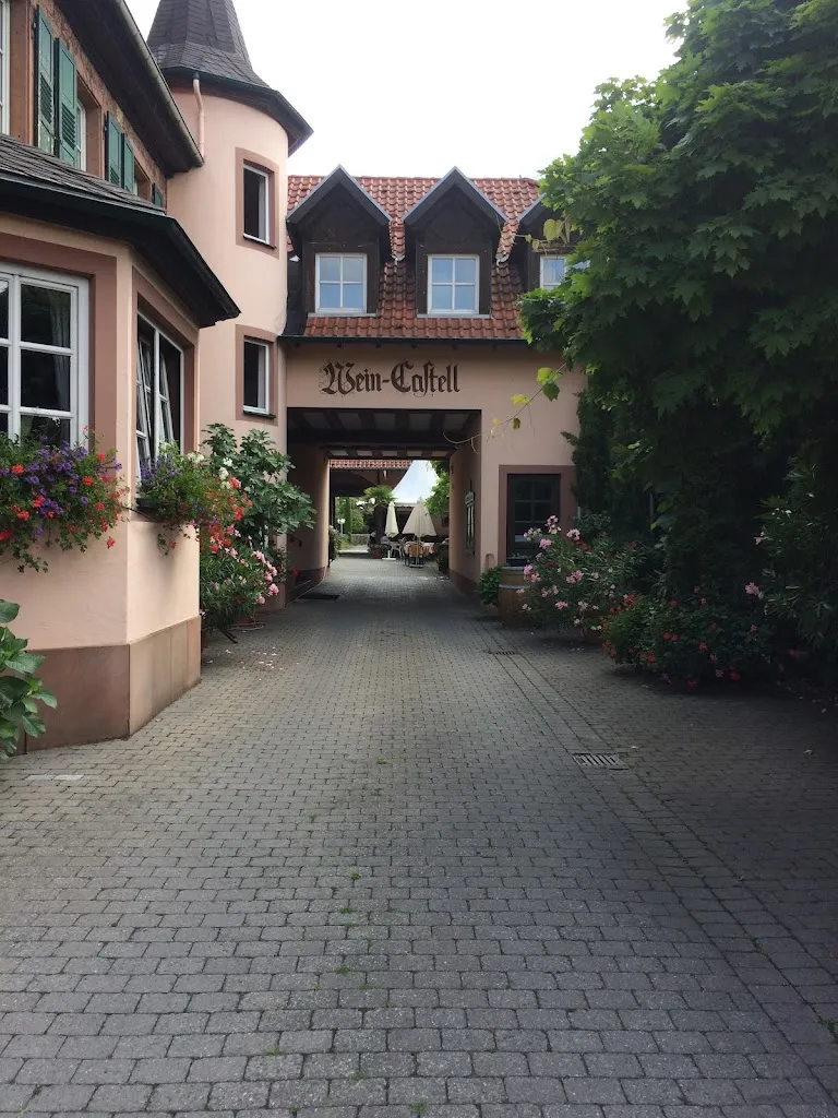 Frederik Klaaborg Kjøller_Wein-Castell_Edesheim_review