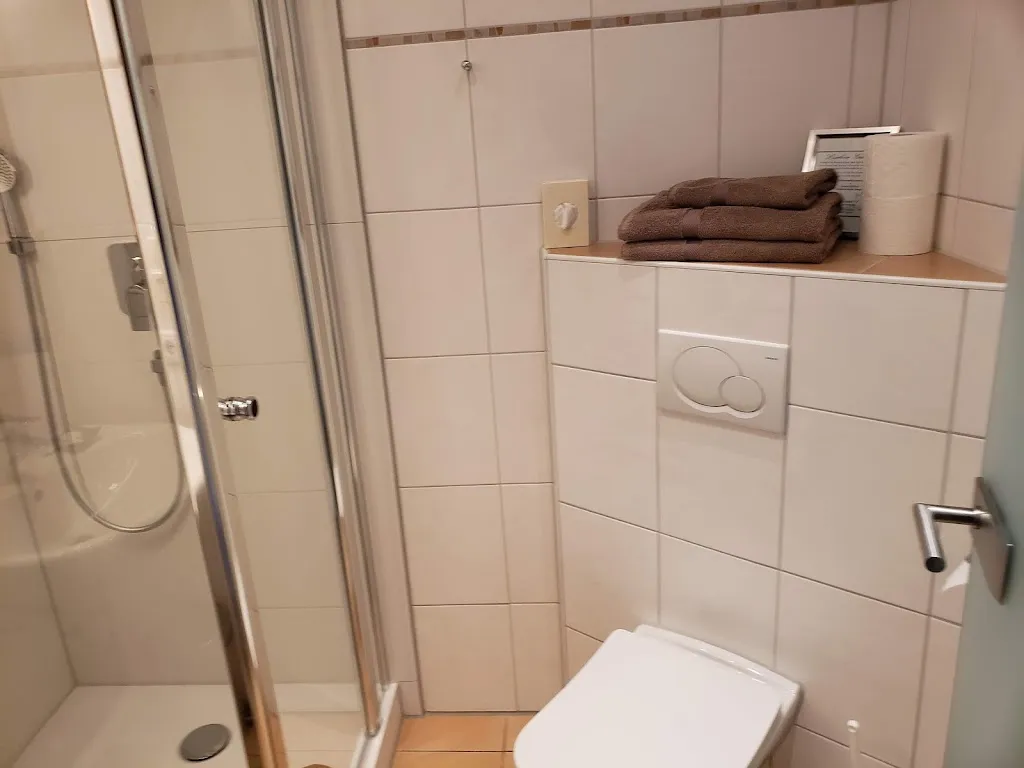 Terry Erwin_Haus Christine_Eisenberg_review