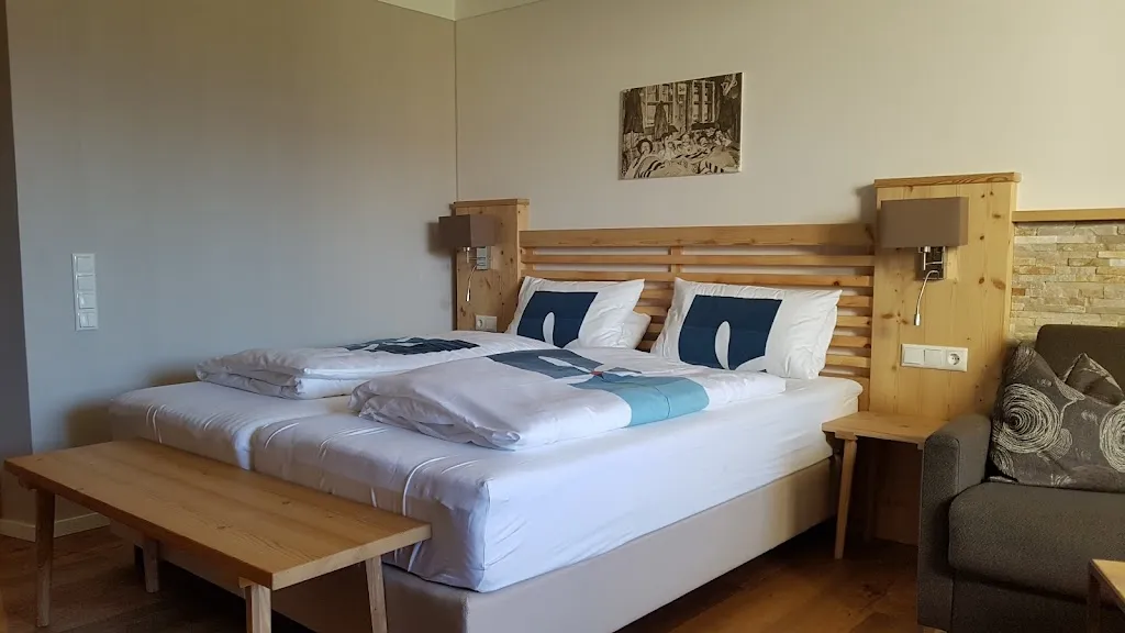 Haus Christine restaurant in Eisenberg