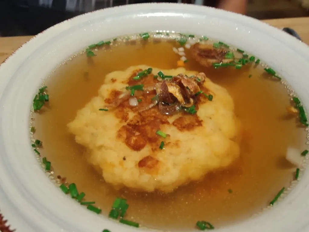 Giorgos Foutas_Gasthaus Schießstätte_Tegernsee_avis