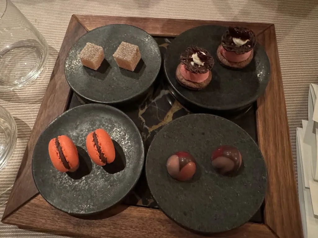 Li Lyu_Oettinger's Restaurant_Fellbach_review