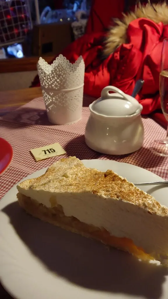 Höpker Café Confiserie_Friedrichshafen_slider_image_2