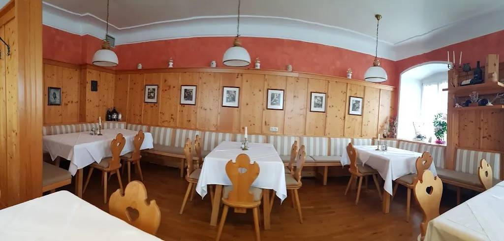 Restaurant & Hotel Zum Forsthaus restaurant in Austria