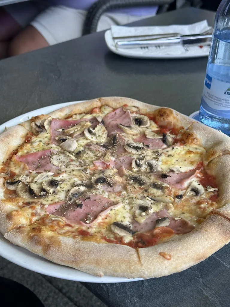 Alberto Flores Ibáñez_Kommodore_Friedrichshafen_review