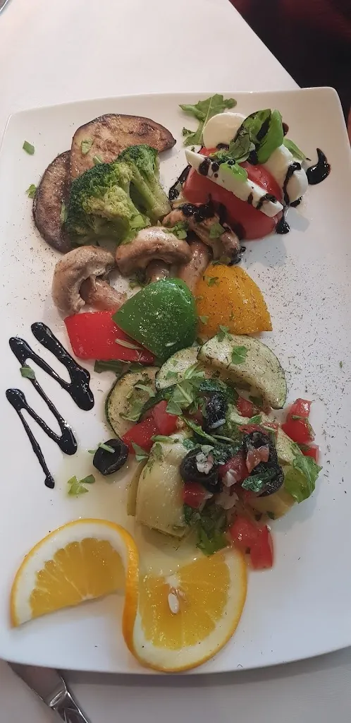 Menu_Restaurant Tirol_Gilching_immagine_9