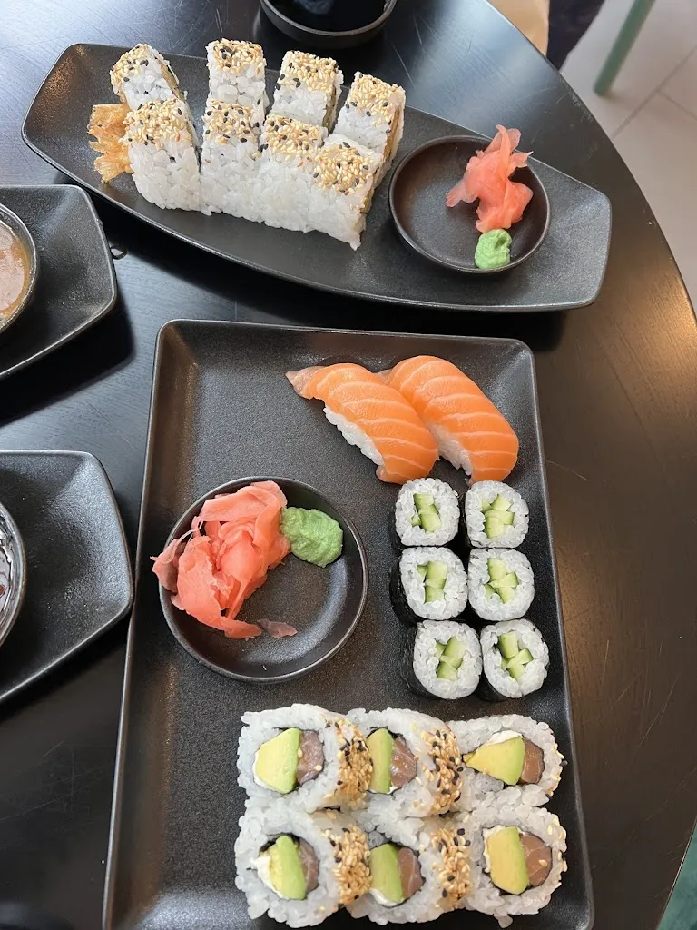 Christina J_ông nam | bowls | sushi | asian kitchen_Gilching_review