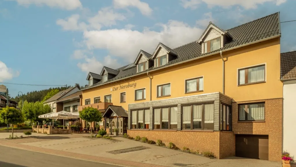 Zur Neroburg_Neroth_slider_image_3