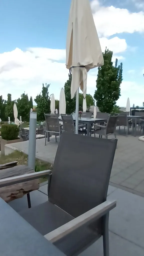 Weingut / Weinbar A&G Dietrich GbR_Großkarlbach_slider_image_2