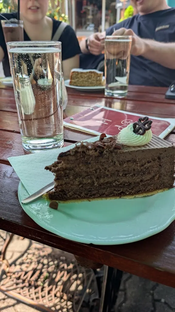 K. R._Cafehaus am Eckbach - Jürgen Morcinczyk_Großkarlbach_review